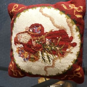 NEEDLE POINT CHRISTMAS PILLOW